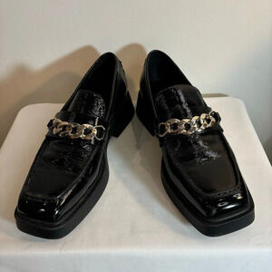 VAGABOND Sz 40 Chunky Loafers With Chain Accent Square Toe Patent Classic